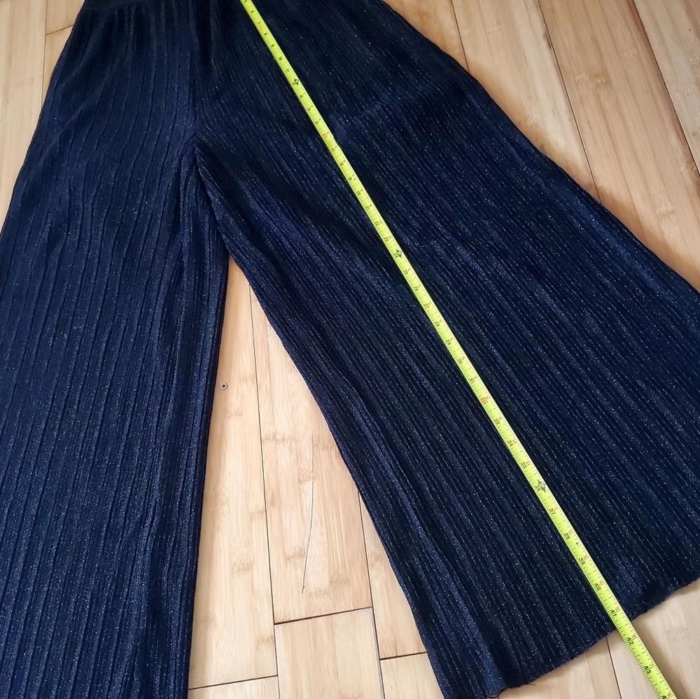 J.O.A. Black Wide-Leg Pants Size Medium - Picture 2 of 10